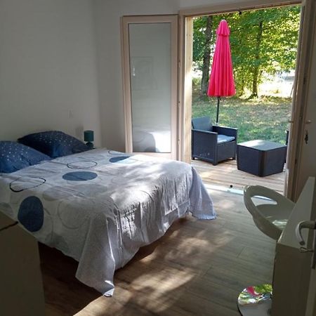 Chambre Au Calme Entouree Par La Nature. Saint-Leon-sur-Vezere Zewnętrze zdjęcie
