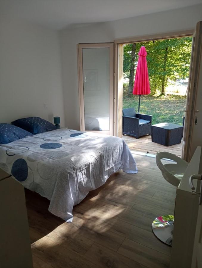 Chambre Au Calme Entouree Par La Nature. Saint-Leon-sur-Vezere Zewnętrze zdjęcie